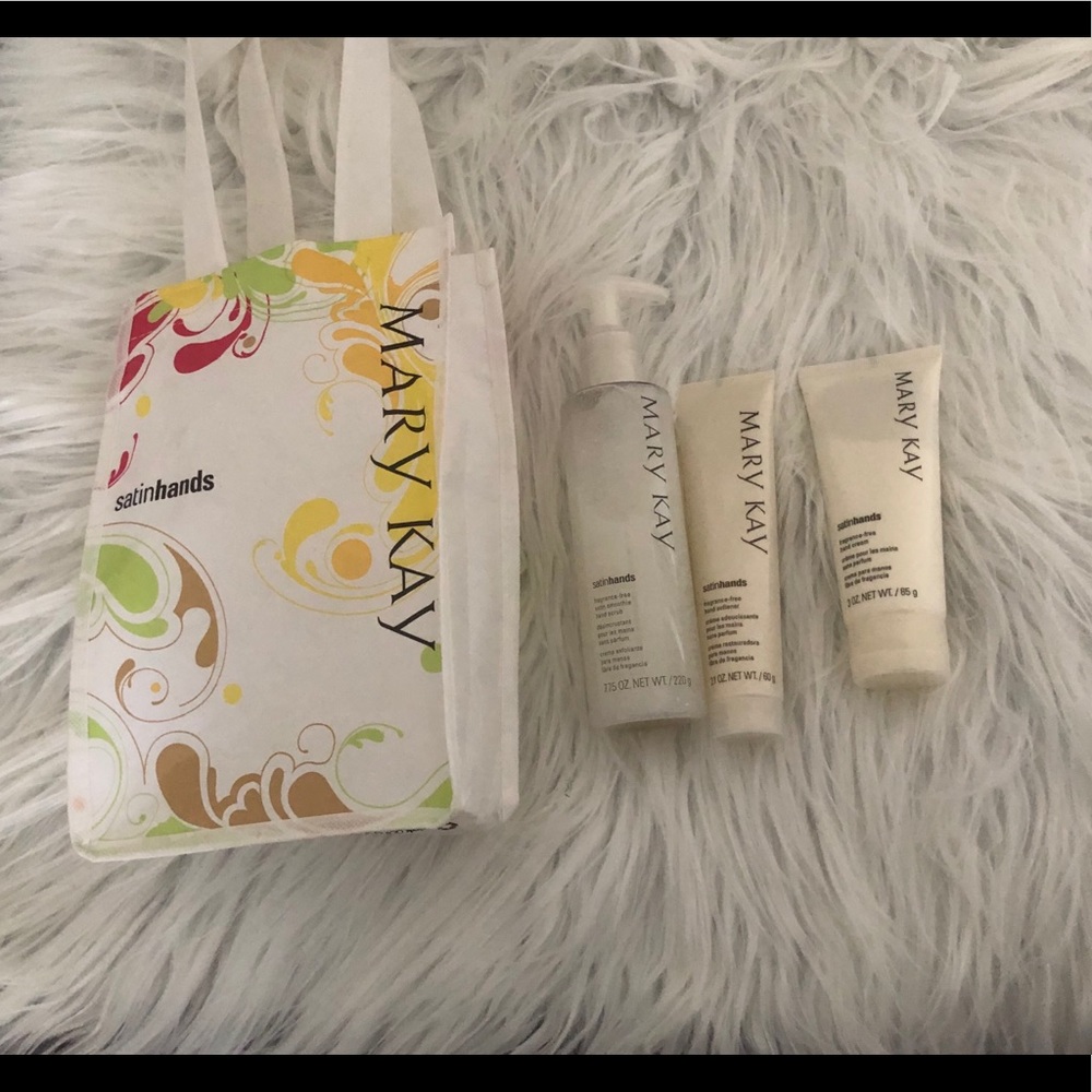 MARY KAY!! Satin hands